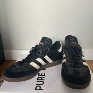 Samba Classic Sneakers